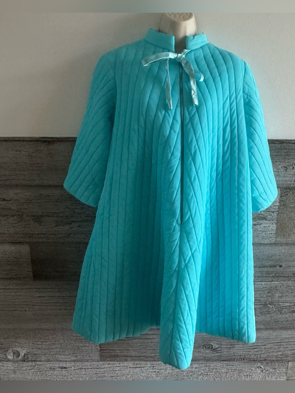Vintage Lisanne Aqua Quilted Hostess Robe House Coat Size Approx. M/L (D1)